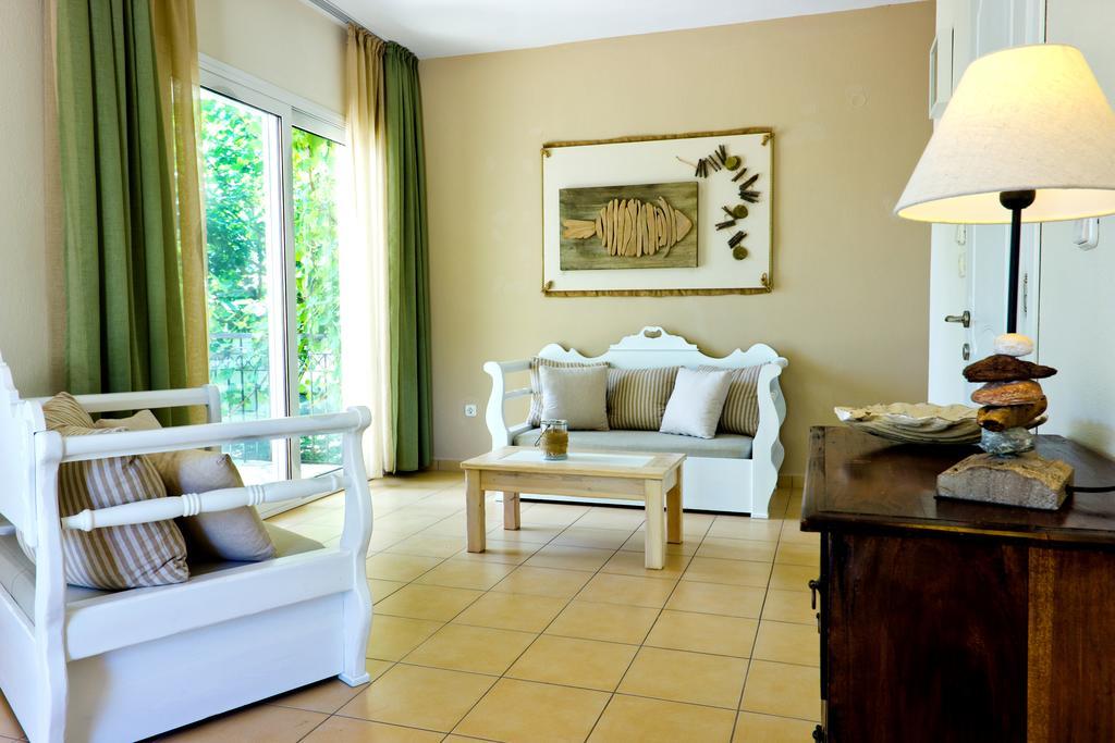Thassian Villas Limenas  Kamer foto
